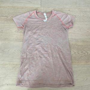 Lululemon workout tee